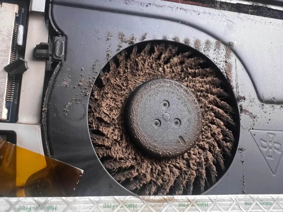 Głośny wentylator w laptopie? Skuteczne metody na ciche chłodzenie